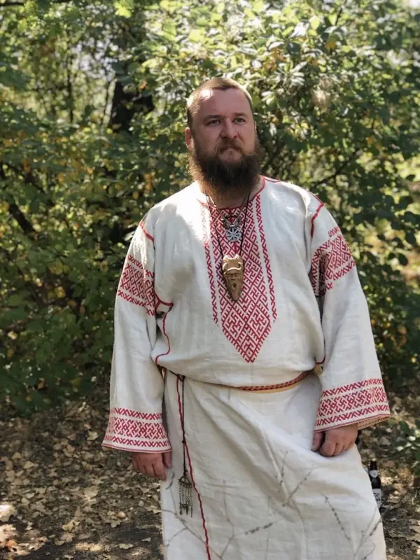 Волхв Яромир, голова громади 